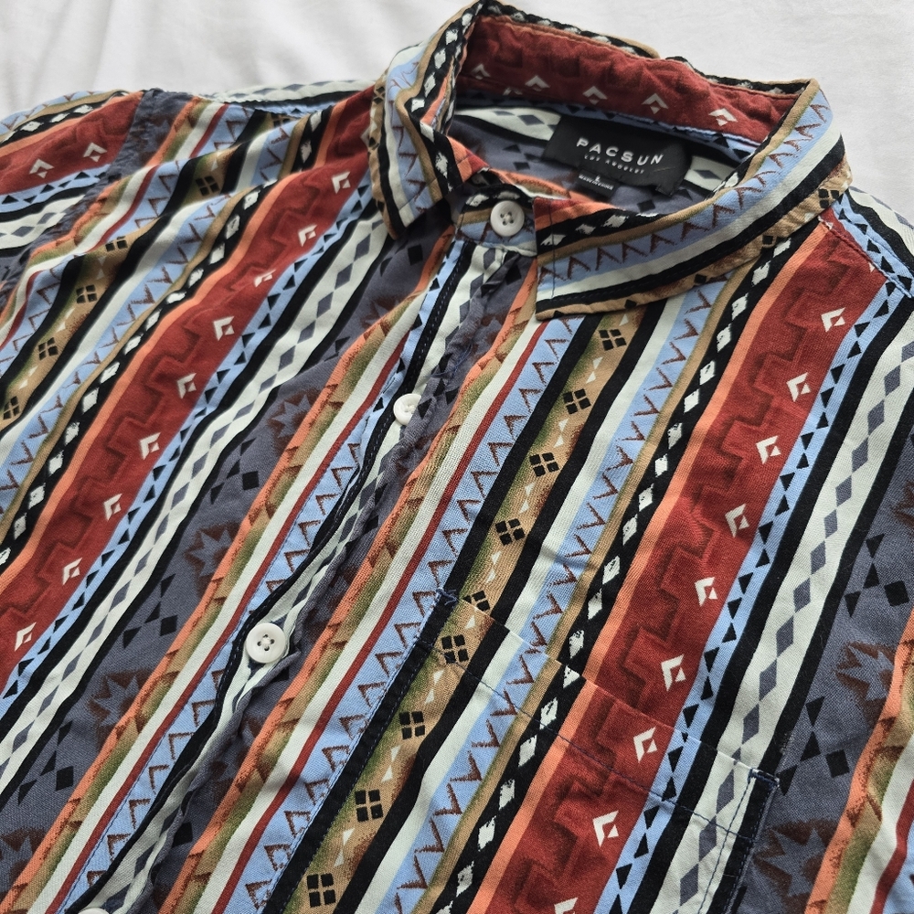 PacSun Los Angeles Aztec Stripe Button Up Shirt Short Sleeve Mens Large